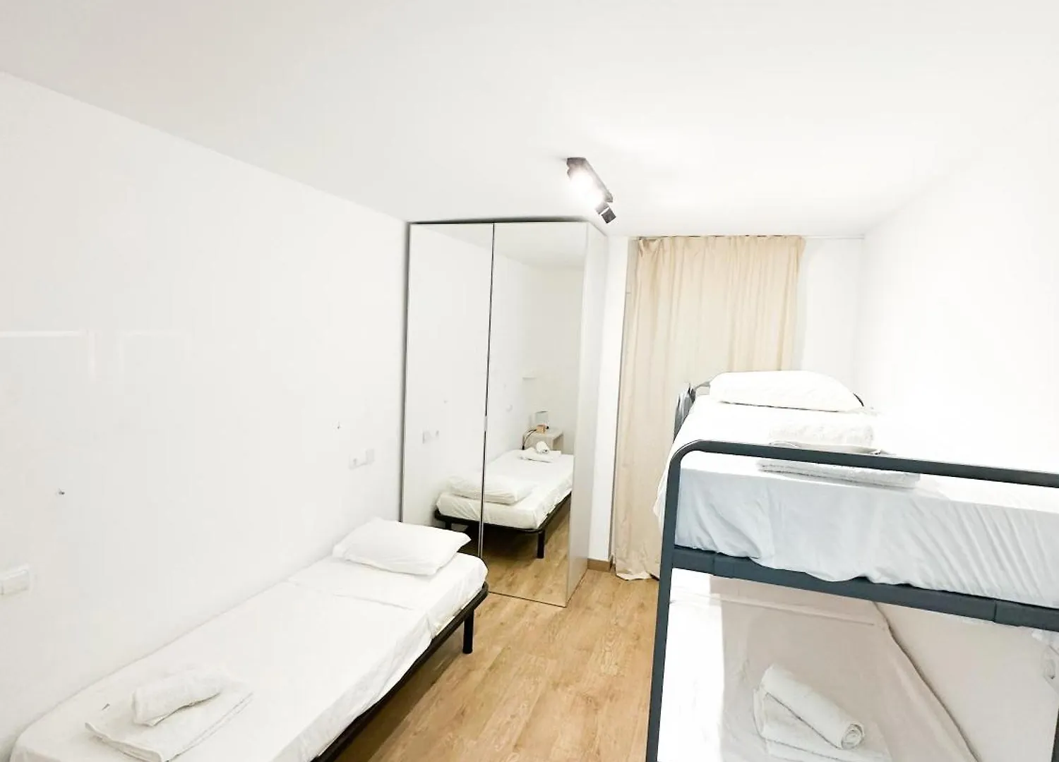 Ibiza Port Rooms Spanien