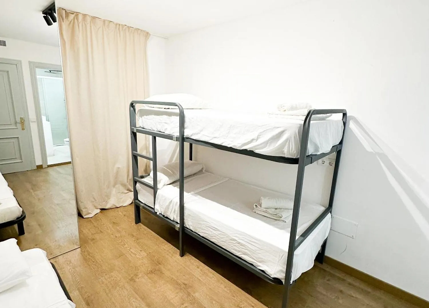 Ibiza Port Rooms 0*,  Spanien